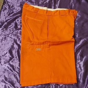 Oragne dickies shorts
